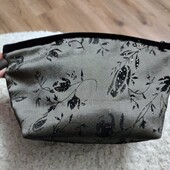 Невелика косметичка