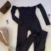 Стильний комбінезон чорного кольору