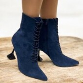 Женские замшевые ботинки ботильоны на молнии /шнуровке на каблучке рюмочка.