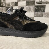 Кроссовки замшевые