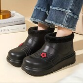 Сліпони жіночі на 40 розмір.