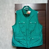 Брендовый теплый водоотталкивающий жилет р.16-18 сток.