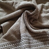 Махровий добротний пухнастий об'ємний якісний банний рушник у відмінному стані 140*70