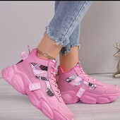 Стильні кросівки