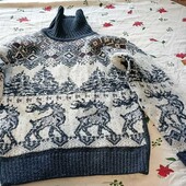 светр з оленями