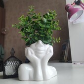 Красивий декор-вазон Мадам. Висота 25 см.