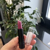 помада тестер у красивому відтінку , не користована