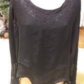 Симпатична блуза з вишивкою