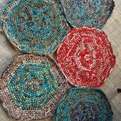 В'язані килимки гачком( з ниток)