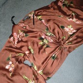 Primark uk18 сатіновий кроп топ з вузликом та воланами