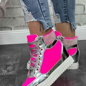 Женские Демисезонные Сникерсы.может быть нюанс смотрите фото 5.