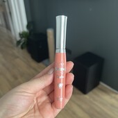 помада тестер у красивому відтінку