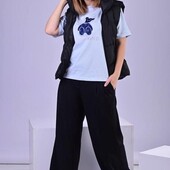 Женская футболка Мишка коттонова оверсайз с принтом и в стразах.