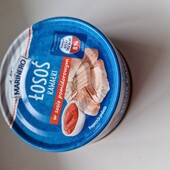 Консервований лосось шматочками в томатному соусі