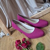 Шикарний колір, натуральні туфлі на підборах, відмінний стан ❤️