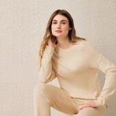 10657..чудовий ніжний светр Esmara S36/38