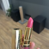 Помада тестер у чарівному кольорі