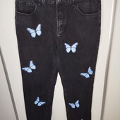 Чорні джинси з метеликами Shein р 36 (пот -47,поб -57)