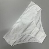 675. Труси М 40/42 нюанс