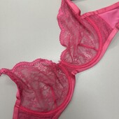 723. Бюстгальтер мереживний 75Е