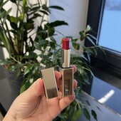 помада тестер у красивому відтінку , не користована