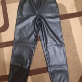 Шкіряні брюки на легкій баєчці