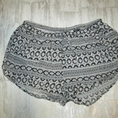 Шортики для дому та сну від Divided Розм 40/12