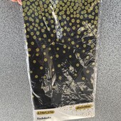 748. скатертина для вечірки чорного кольору із золотими колами.