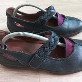 Шкіряні туфлі на широку ніжку розмір 5 1/2