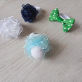 Гумки для волосся з бантиками та помпонами