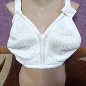 Бюстгальтер дуже великий новий р. 110D
