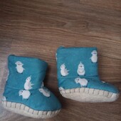 Теплые ботинки.