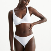 Арт.1155 бюстгальтер ліфчик жіночий білий м'яка чашка на кісточках від c&a євро 75D.