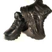 Жіночі зимові чорні кросівки (черевики)