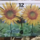 годинник настінний дуже яскравий і оригінальний