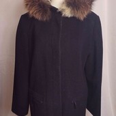 Напівпальто 75,%шерсть,натуральне хутро,16 євр 