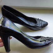 Гарні туфлі. Лакована шкіра. 23-23.3см