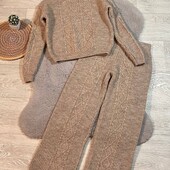 Супер вязаний костюм відмінний стан