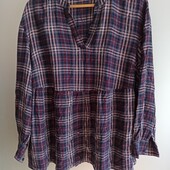 Блузка штапель с блестящей ниткой.