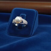 Срібна каблучка з перлиною 18 розмір