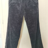 чорні товсті велюрові штани.