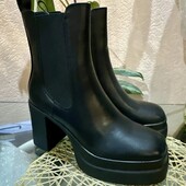 Жіночі чоботи
