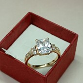 Шикарное кольцо с большим алпанитом и фианитами. Размер 17. Позолота 585 пробы 18К.