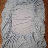 Фірмова трикотажна простинька на ризинці,заміри 110/190/34