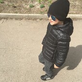 Стильна демісезоннакурточка на хлопчика куртка з капюшоном