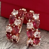 Шикарная новинка!Серьги с бело-розовыми цирконами ,позолота 585 пробы,высота 2.2/0.7 см