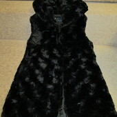 ❤️Качество! Стильный/удлиненный теплый меховой/плюш жилет с капюшоном в новом состоянии/нюансик❤️