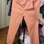 Спортивні штани "Adventure Squad" персикового кольору (Б/У)