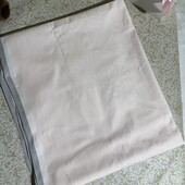 Ніжно рожева скатертина