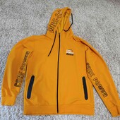 Спортивна теніска 